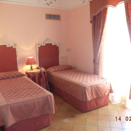 שאקה Hotel Villa Palocla מראה חיצוני תמונה