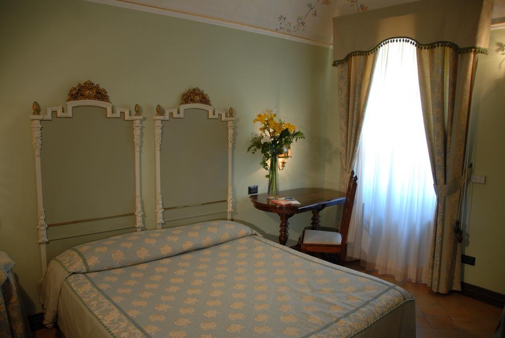 שאקה Hotel Villa Palocla מראה חיצוני תמונה