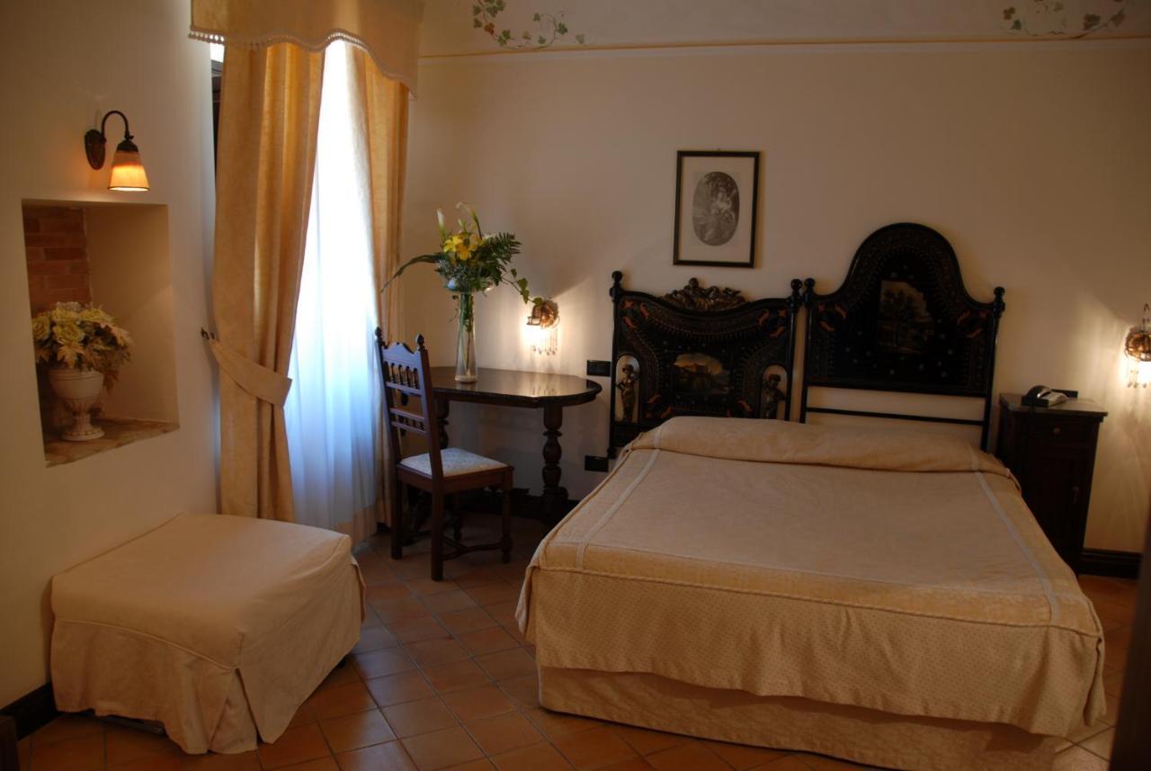 שאקה Hotel Villa Palocla מראה חיצוני תמונה